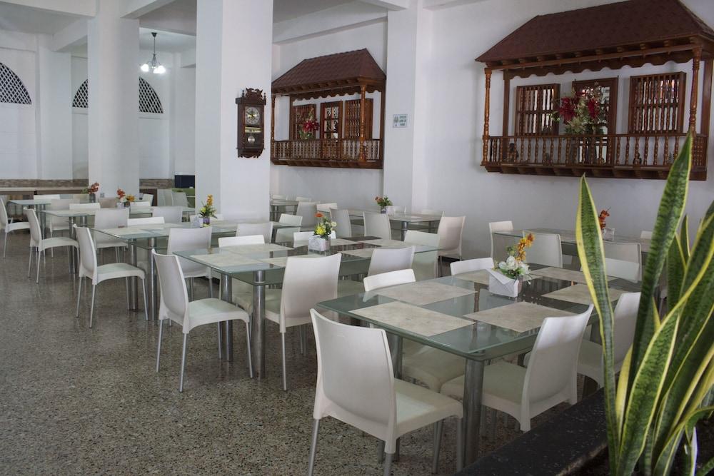 Hotel Dorado Plaza Centro Historico Cartagena Bagian luar foto