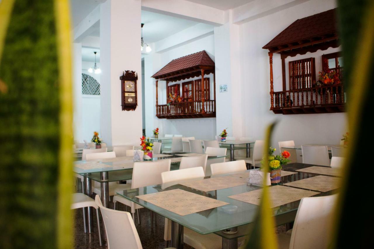 Hotel Dorado Plaza Centro Historico Cartagena Bagian luar foto